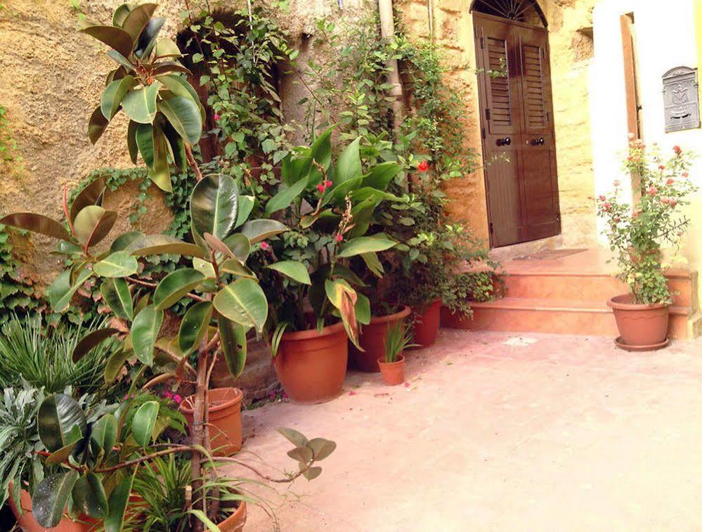 Domus Antiqua Agrigento Exterior foto